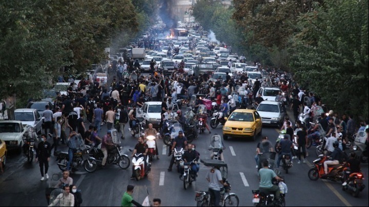 Ιράν: Οι δικαστικές αρχές έχουν απαγγείλει κατηγορίες σε βάρος τουλάχιστον 1.000 ανθρώπων αφότου ξεκίνησαν οι διαδηλώσεις