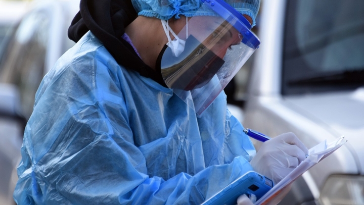ΕΟΔΥ: 168 θάνατοι από κορωνοϊό και δύο από γρίπη την τελευταία εβδομάδα