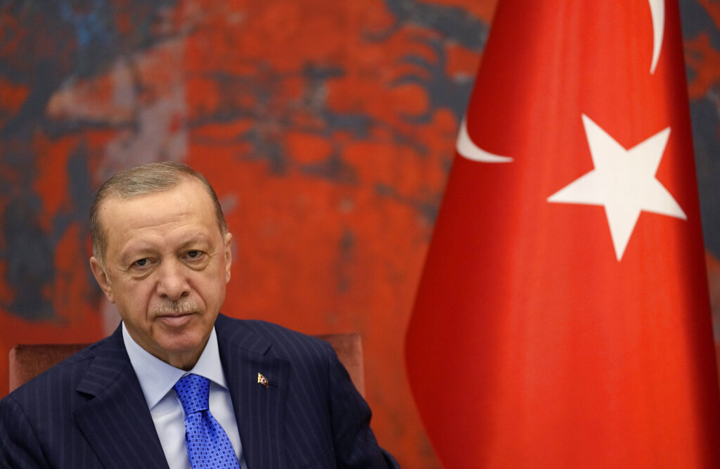 Ερντογάν: Ζητά δημοψήφισμα για την μαντίλα