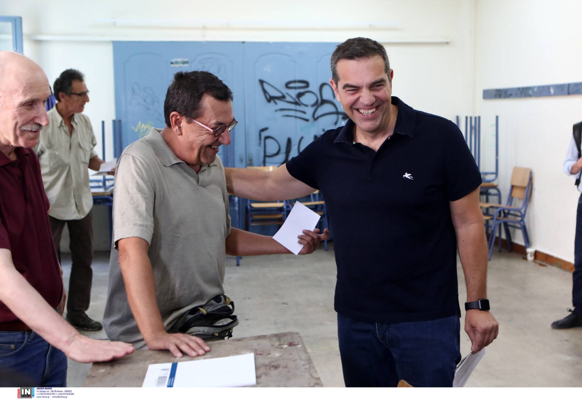 Ψήφισε ο Αλέξης Τσίπρας: «Βιάστηκαν πολύ όσοι κήρυξαν τον ΣΥΡΙΖΑ απόντα» – Πότε αναμένονται τα πρώτα αποτελέσματα