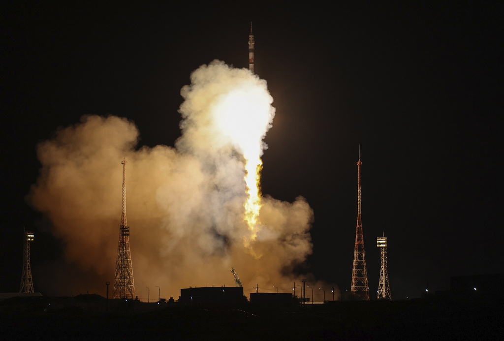 Ξεκίνησε το ταξίδι του για τον Διεθνή Διαστημικό Σταθμό ο πύραυλος Σογιούζ με δύο Ρώσους και μια Αμερικανίδα