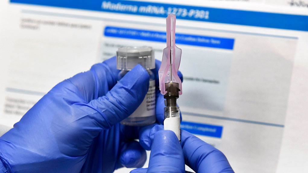 Kορονοϊός: Έγκριση για το προσαρμοσμένο εμβόλιο της Moderna κατά της Covid-19 από την Κομισιόν
