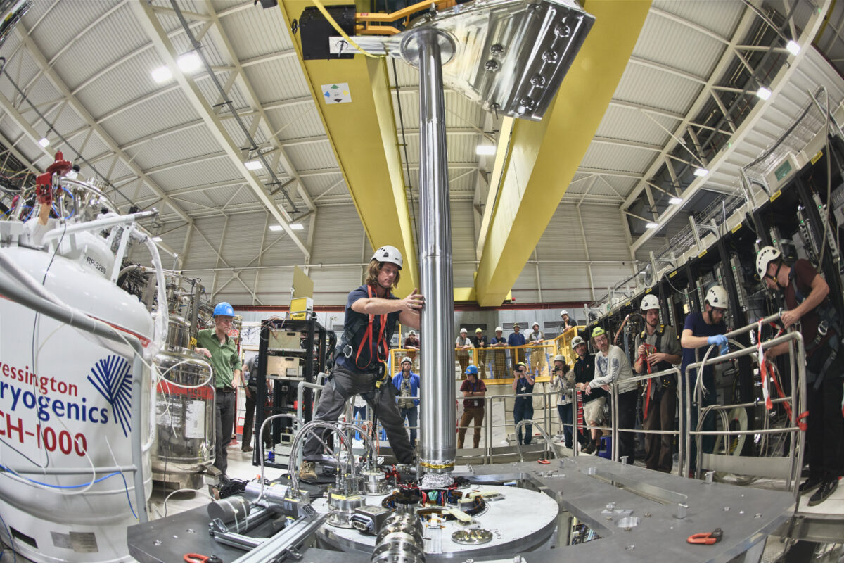 CERN: Οι επιστήμονες ανακάλυψαν ότι η αντιύλη υπόκειται στη βαρύτητα