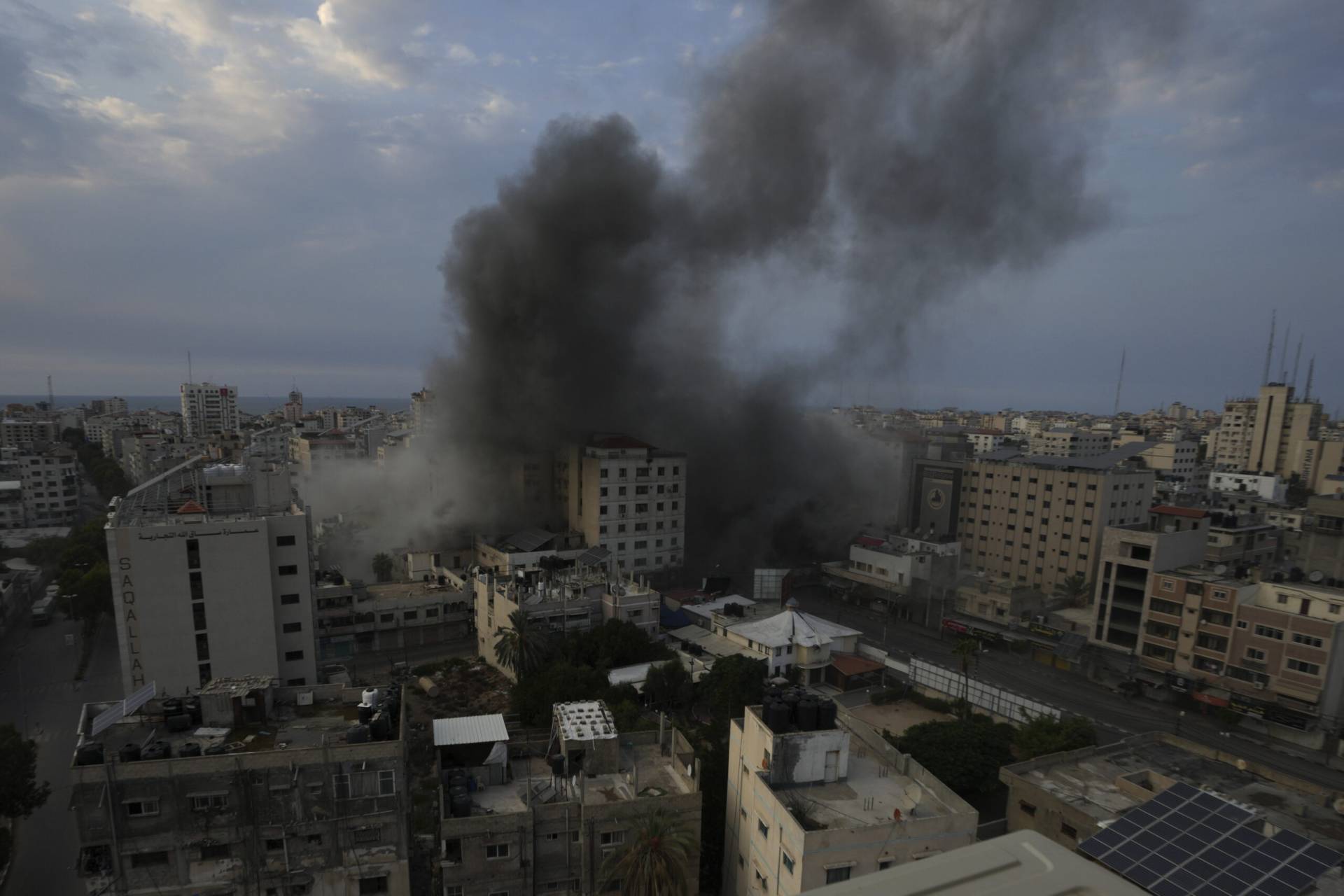 Μ. Ανατολή: Τουλάχιστον 413 Παλαιστίνιοι νεκροί από τις ισραηλινές επιδρομές στη Λωρίδα της Γάζας