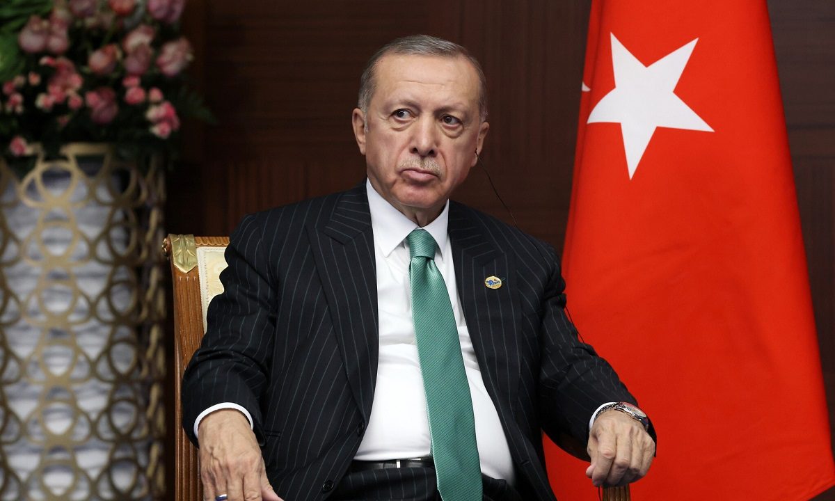 Τουρκία: Ο πρόεδρος Ερντογάν καλεί το Ισραήλ να «απεμπλακεί από αυτή την τρέλα», να «σταματήσει τις επιθέσεις» στη Λωρίδα της Γάζας