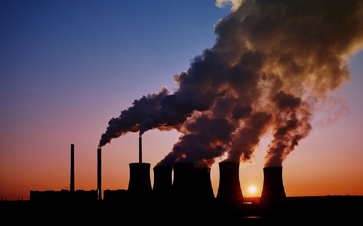 Κλιματική κρίση – ΔΝΤ: Καθιέρωση ελάχιστου παγκόσμιου φόρου στις εκπομπές διοξειδίου του άνθρακα