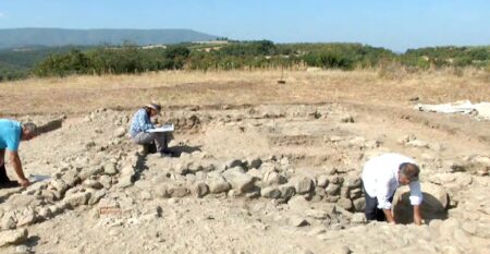Τερπνή Σερρών: Νέα ευρήματα στον αρχαιολογικό χώρο του λόφου Παλαιοκάστρου