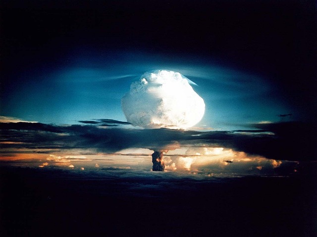 Project Syndicate: Η τεχνητή νοημοσύνη στα πυρηνικά όπλα αυξάνει τις πιθανότητες καταστροφής