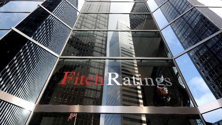 Fitch: Θετικές οι προοπτικές τεσσάρων ελληνικών τραπεζών