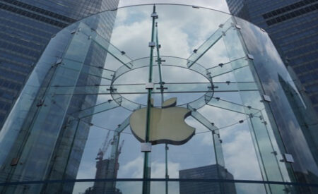 Προχωρά σε εκατοντάδες απολύσεις η Apple, τις πρώτες μετά την πανδημία