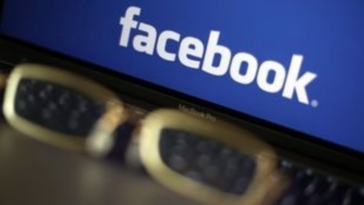 Το Facebook «βομβαρδίζει» καρκινοπαθείς με διαφημίσεις για «θαυματουργές» θεραπείες