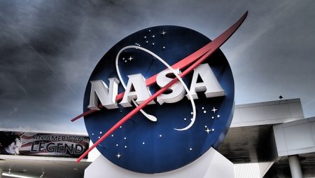 Η NASA στέλνει στη Σελήνη το όνομα σας