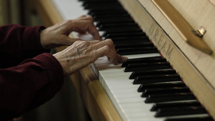 Έρευνα: Γιατί η μουσική βελτιώνει την υγεία του εγκεφάλου