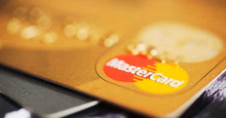 Mastercard: Καμπάνια κατά της ηλεκτρονικής απάτης