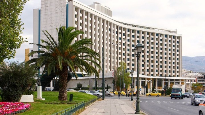 Όμιλος Hilton: Σε αναζήτηση νέας στέγης στην Αθήνα
