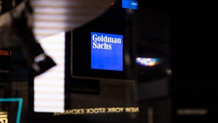 Η Goldman αυξάνει τις αμοιβές του 2023 για τα τρία κορυφαία στελέχη της