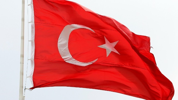 w02 200727turkishflag