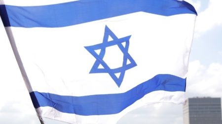 w26 140005w10182311israeliflag22613318