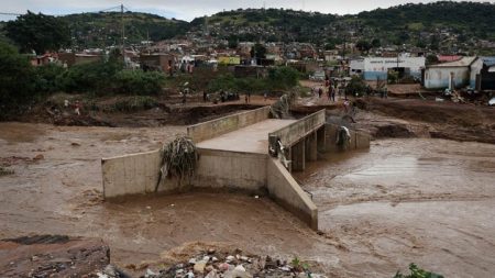 w04 62240southafricaflooding