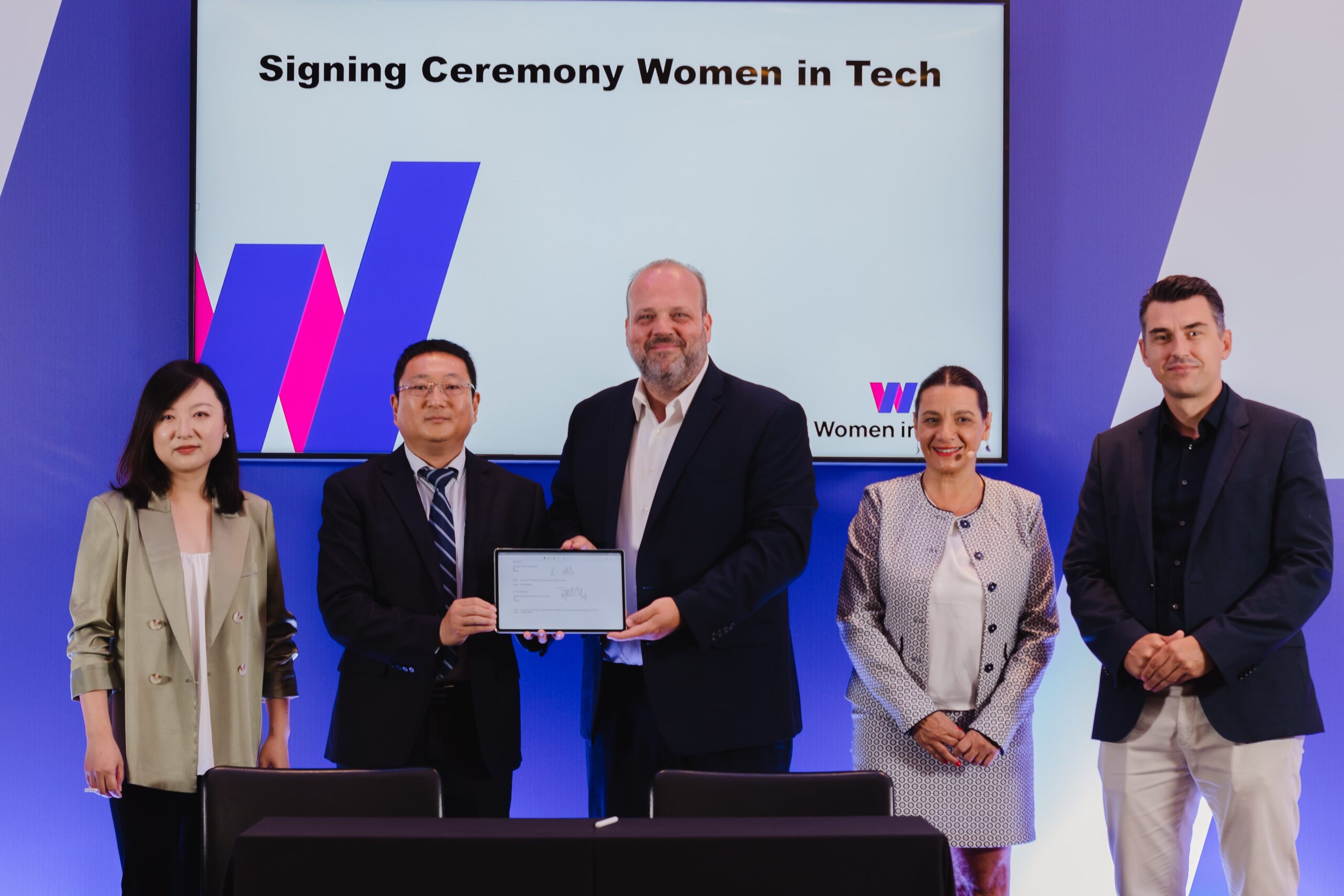 1 women in tech dypa kai huawei